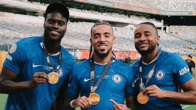Chelsea ‘xả hàng’ 15 cầu thủ: Ông vua kiếm tiền