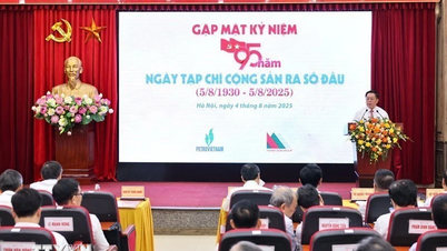 Gặp mặt kỷ niệm 95 năm ngày Tạp chí Cộng sản ra số đầu tiên