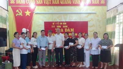 Trung tâm Y tế Trùng Khánh gặp mặt viên chức, người lao động là con liệt sỹ, thương binh, gia đình chính sách nhân ngày Thương binh, liệt sỹ (27/7/1947 - 27/7/2025)