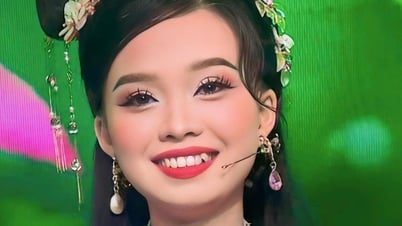 Cô gái 19 tuổi vòng tuyển chọn Chuông vàng vọng cổ khiến giám khảo phấn khích