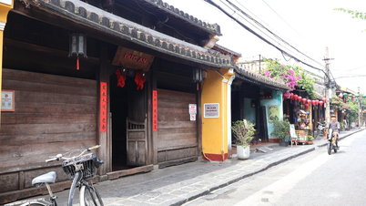 Discovering a nearly 200-year-old ancient house that was a secret address decades ago