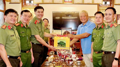 Công an tỉnh tri ân các thế hệ lãnh đạo nhân kỷ niệm 80 năm Ngày truyền thống Công an nhân dân Việt Nam (19/8/1945 - 19/8/2025)