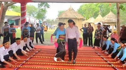 Bài 2 - Hồi sinh lễ hội, giữ lửa hồn làng