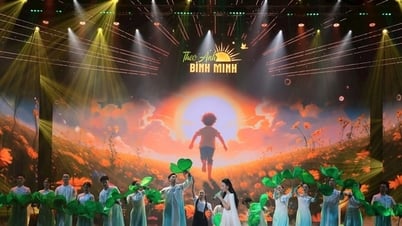 Giao lưu nghệ thuật “Theo ánh bình minh”, hỗ trợ nạn nhân chất độc da cam