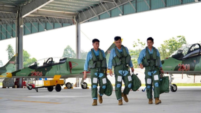 Không quân phản lực nỗ lực chuẩn bị bay trong ngày đại lễ