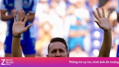 Vụ chuyển nhượng kỳ lạ gây chấn động hè 2025