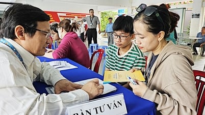 Cần làm gì khi xã phường thiếu cán bộ giáo dục?