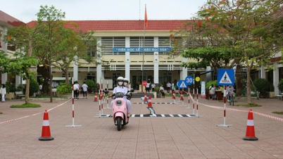 Đi xe máy điện đúng luật, bảo vệ bản thân và cộng đồng