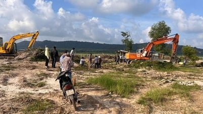 Thi công hàng rào, san ủi mặt bằng phục vụ mở rộng Cảng hàng không quốc tế Phú Quốc