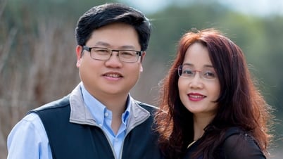 Nữ nhạc sĩ 6 năm viết 200 bài hát, được chồng tiến sĩ lo 'từ A tới Z'