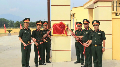 Binh chủng Tăng thiết giáp: Gắn biển công trình chào mừng Đại hội Đảng bộ lần thứ XII