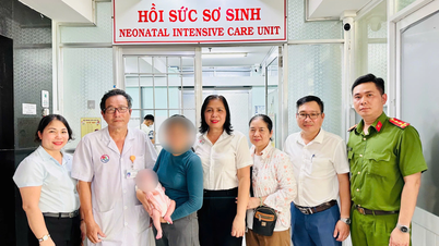 Bệnh viện Đa khoa Khánh Hòa bàn giao trẻ bị bỏ rơi cho gia đình nhận nuôi
