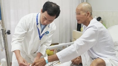 Bác sĩ Việt cứu bệnh nhân Campuchia bị máy cắt cỏ chém vào chân nguy kịch