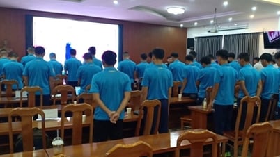 Các thầy và đồng nghiệp mặc niệm thương nhớ trọng tài Trần Đình Thịnh: Nơi Còi bạc từng thuộc về…