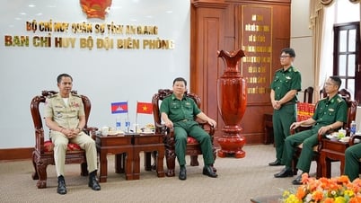 Cán bộ biên phòng giỏi Khmer ngữ