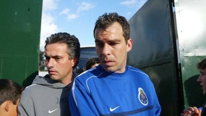 Sốc: Học trò cưng của HLV Mourinho đột tử trên sân bóng