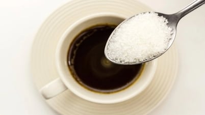 Uống cà phê với 4 thứ quen thuộc này có thể gây hại gan