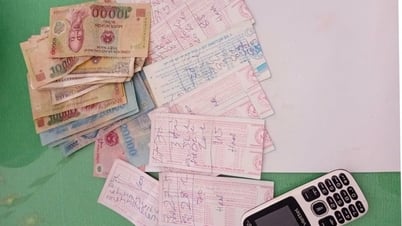 Bắt quả tang đối tượng bán số đề