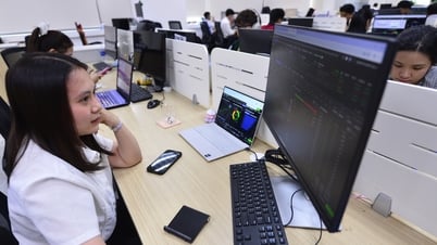 VN-Index leo đỉnh mới, cổ phiếu một tập đoàn lớn tiếp tục 'ngược dòng'