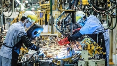 Sản xuất công nghiệp tăng 8,6%; chế biến, chế tạo tiếp tục là động lực chính