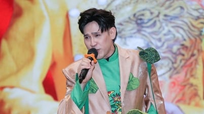 Ca sĩ Nguyên Vũ tuổi 50: Đời tư kín tiếng, chỉ mong được gần mẹ