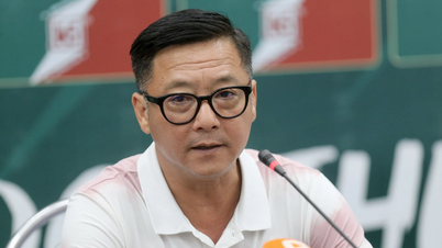 CLB Công an TP.HCM đăng ký HLV Lê Huỳnh Đức và chân sút Tiến Linh dự V-League
