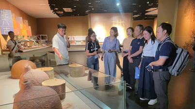 Đoàn báo chí Việt Nam tham quan Bảo tàng gốm Khâm Châu và Trung tâm AI Trung Quốc – ASEAN