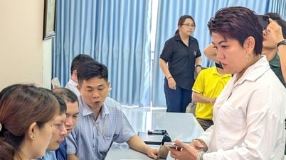 Các trường 'chạy đua' đào tạo AI cho thầy cô trong hè