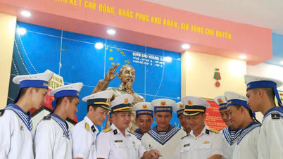 61 năm Chiến thắng trận đầu: Học trò tiếp lửa chiến sĩ Trường Sa bằng thư tay và tranh vẽ