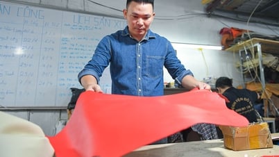 Cậu bé Hà Nội đánh giày để có tiền đi học, giờ là giám đốc 'bệnh viện đặc biệt'