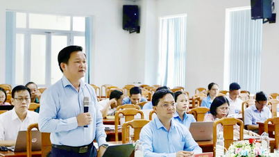 ការ​លើក​កម្ពស់​តួនាទី​សមាគម​កសិករ​ឃុំ​សង្កាត់​បន្ទាប់​ពី​ការ​ច្របាច់​បញ្ចូល​គ្នា។