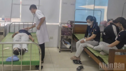 Hưng Yên: 27 công nhân Công ty Toyoda cấp cứu tại bệnh viện, nghi ngộ độc thực phẩm