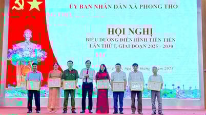 Hội nghị Biểu dương điển hình tiên tiến xã Phong Thổ lần thứ I, giai đoạn 2025 - 2030: 43 tập thể, cá nhân được tặng Giấy khen