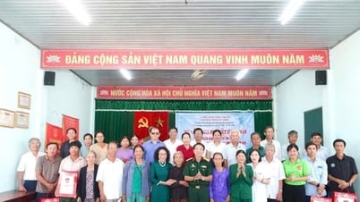 Tri ân liệt sĩ, khám chữa bệnh miễn phí tại Quảng Trị