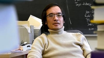 Thần đồng toán học có IQ cao nhất thế giới cũng đau đầu vì... tiền
