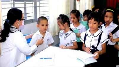 Hỗ trợ học sinh, sinh viên tối thiểu 50% mức đóng bảo hiểm y tế