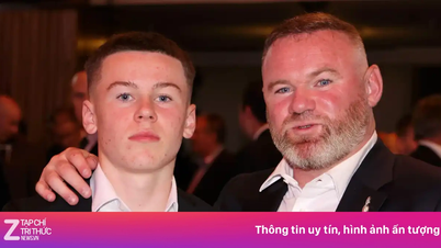 Con trai Rooney có bước nhảy vọt ở MU
