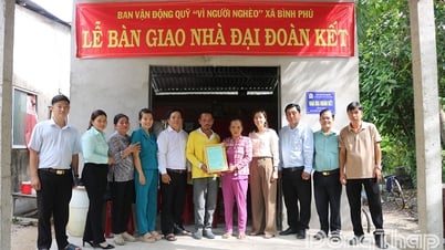 Xã Bình Phú: Bàn giao 2 căn nhà đại đoàn kết