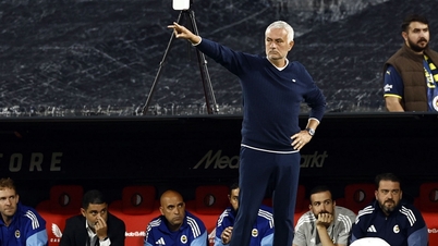 Mourinho fájdalmas vereséget szenvedett Van Persie-től a Bajnokok Ligájában.
