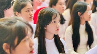Cha mẹ "ép" con học ngành sư phạm: Cẩn thận nhiều hệ luỵ