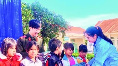 Phát huy vai trò đảng viên trong công tác thanh...