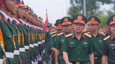Thượng tướng Trương Thiên Tô thăm và động viên lực lượng diễu binh A80