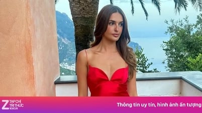 Bạn gái Grealish quyến rũ với đầm đỏ