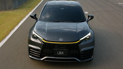 تبلغ قيمة سيارة لكزس LBX 49,600 دولار، ولكن من الصعب شراؤها حتى مع المال.