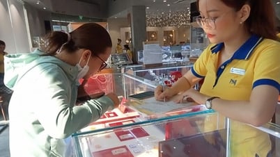 Giá vàng hôm nay 8-8: Tăng mạnh mẽ, chạm đỉnh hai tuần