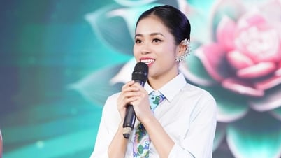 Quán quân Sao Mai Hoàng Hồng Ngọc: Chọn theo nghệ thuật để... thoát nghèo