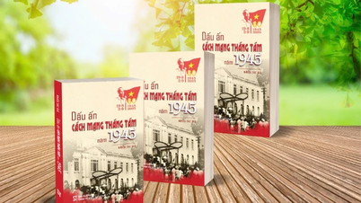 Sống lại những ngày lịch sử qua từng trang sách “Dấu ấn Cách mạng Tháng Tám năm 1945”