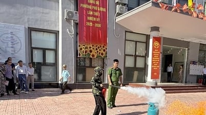 Phường Phú Lương tập huấn PCCC và CNCH cho đội ngũ cán bộ chủ chốt