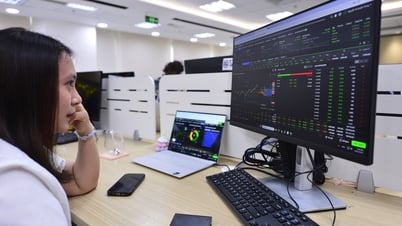 Áp lực bán chứng khoán tăng cao, VN-Index bớt 'hưng phấn'