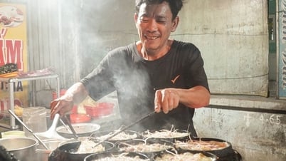Xe bán bánh xèo của người cha đơn thân nuôi 2 con tự kỷ